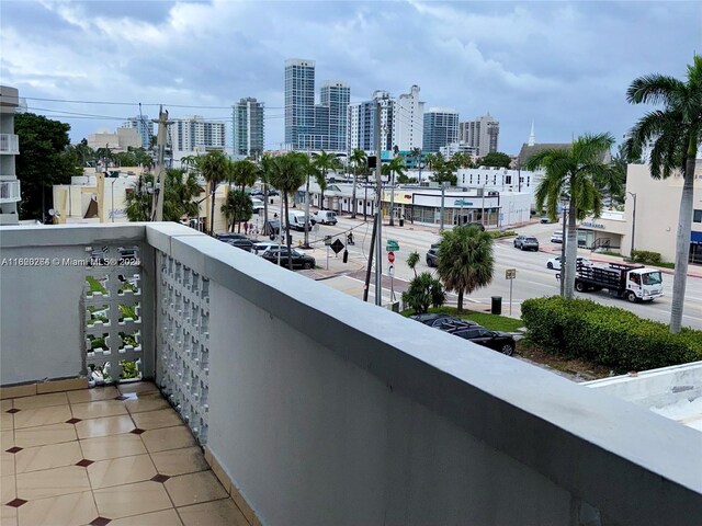 7118 Bonita Dr Unit 405, Miami Beach, FL 33141 - balcony featuring a city view