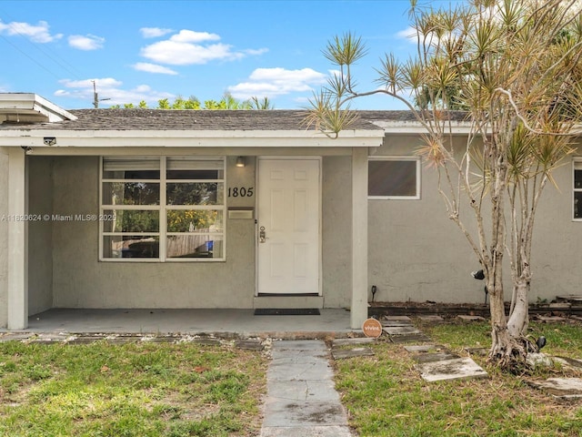 1805 N 23rd Ave, Hollywood, FL 33020 - view of exterior entry with stucco siding