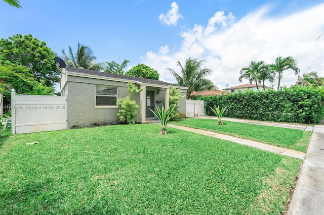 602 El Prado, West Palm Beach, FL 33405 - view of front of home featuring stucco siding
