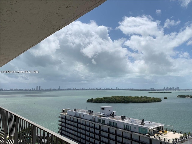 780 NE 69th St Unit 1507, Miami, FL 33138 - water view with city skyline