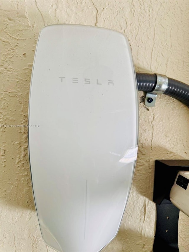 148 NE 36th Avenue Rd, Homestead, FL 33033 - detailed view of car charger