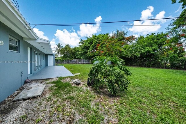 9221 SW 167th Ter, Palmetto Bay, FL 33157 - view of yard with a patio area