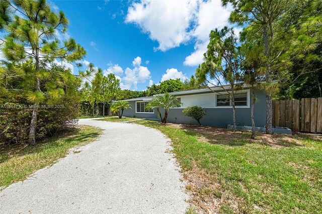9221 SW 167th Ter, Palmetto Bay, FL 33157 - ranch-style home with driveway