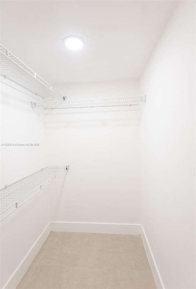 1750 NE 191st St Unit 100-1, Miami, FL 33179 - view of walk in closet
