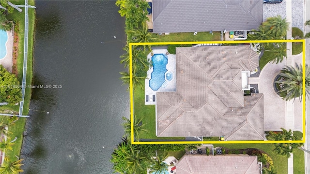10985 Canary Island Ct, Plantation, FL 33324 - aerial view of property's location with a pool area and property parcel outlined