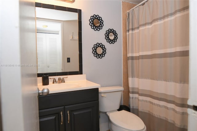 7125 NW 186th St Unit B311, Hialeah, FL 33015 - full bath with vanity and curtained shower