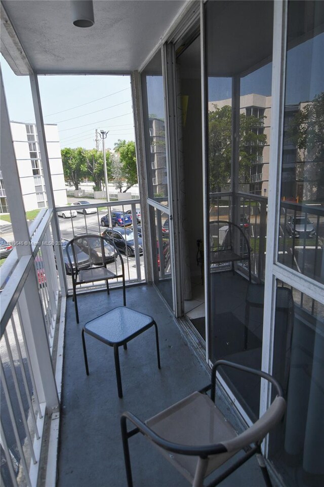 7125 NW 186th St Unit B311, Hialeah, FL 33015 - view of balcony