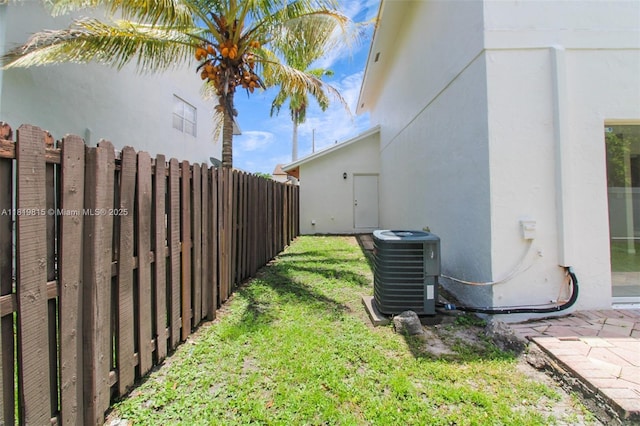 9741 SW 12th St, Pembroke Pines, FL 33025 - view of yard