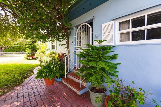 7110 SW 13th Ter, Miami, FL 33144 - entrance to property with stucco siding