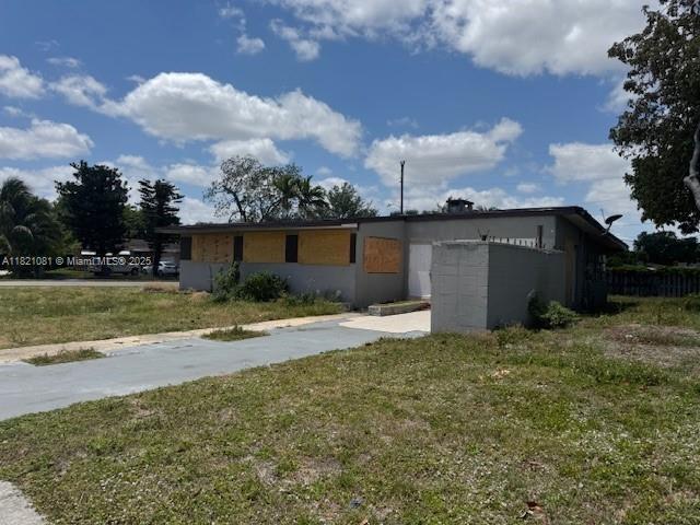 19800 NW Miami Ct, Miami Gardens, FL 33169 - photo 2