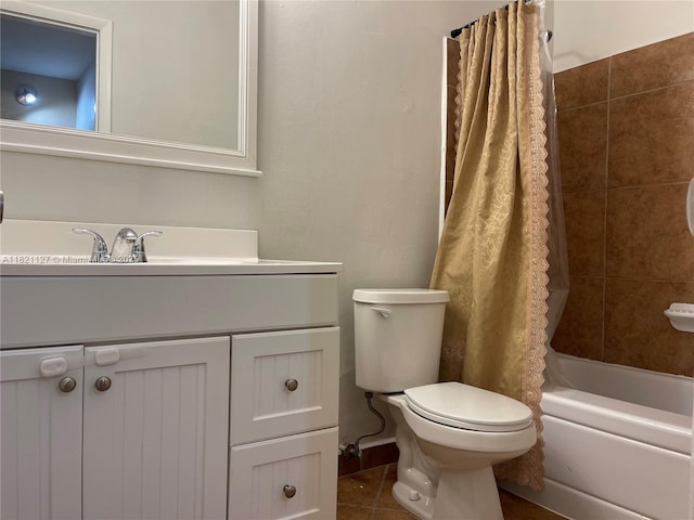 8603 SW 68th Ct Unit 27, Pinecrest, FL 33156 - full bath with vanity, shower / bathtub combination with curtain, and tile patterned floors