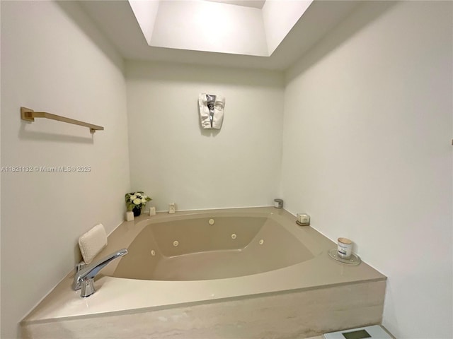 20191 E Country Club Dr Unit 1903, Aventura, FL 33180 - bathroom with a jetted tub