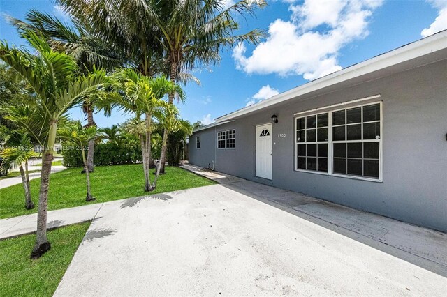 1300 NE 210th Ter, Miami, FL 33179 - photo 4