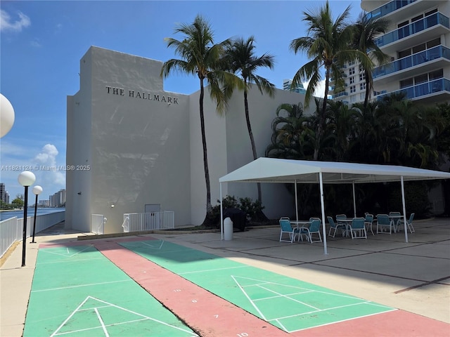 3800 S Ocean Dr Unit 425, Hollywood, FL 33019 - view of community with shuffleboard
