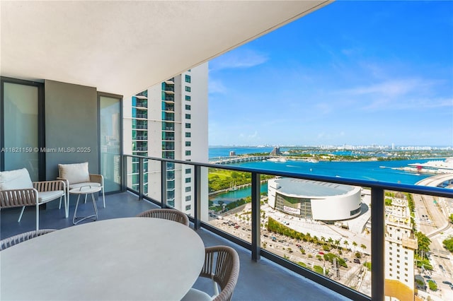 159 NE 6th St Unit 3016, Miami, FL 33132 - balcony with a water view and a city view