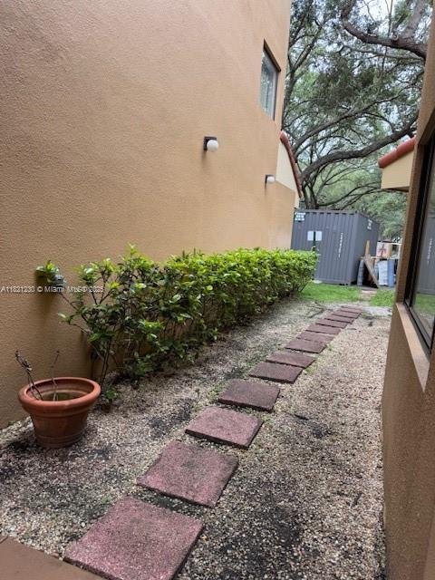 15495 N Miami Lakeway N Unit 102, Miami Lakes, FL 33014 - view of yard