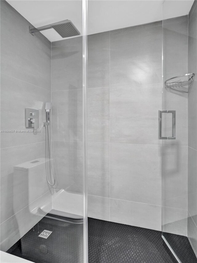 605 Oaks Dr Unit 309, Pompano Beach, FL 33069 - bathroom featuring a stall shower