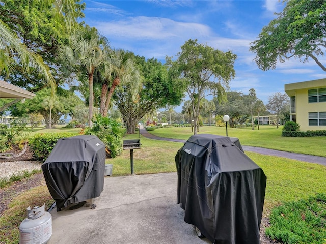 605 Oaks Dr Unit 309, Pompano Beach, FL 33069 - view of patio / terrace featuring area for grilling