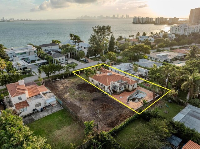 1785 Bay Dr, Miami Beach, FL 33141