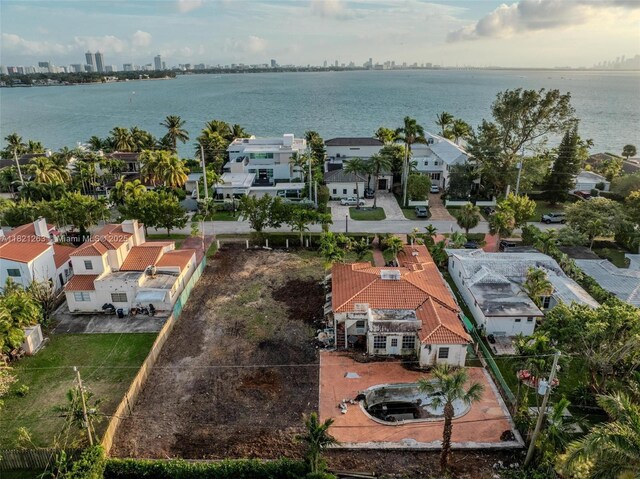 1785 Bay Dr, Miami Beach, FL 33141