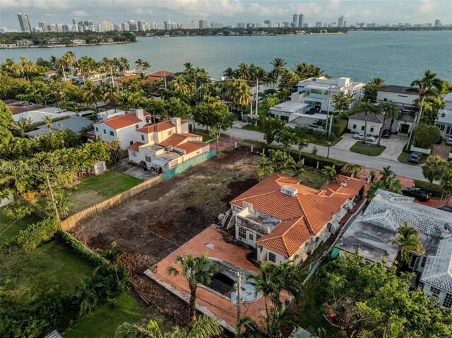 1785 Bay Dr, Miami Beach, FL 33141