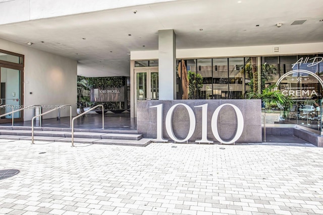 1010 Brickell Ave Unit 1409, Miami, FL 33131 - exterior space