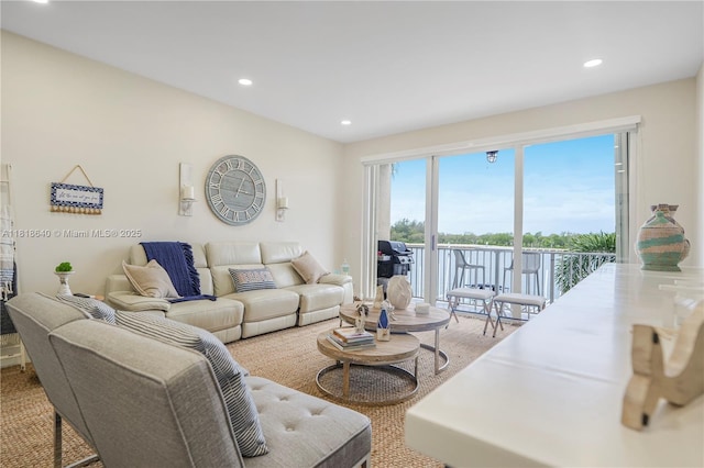 4034 N Ocean Dr, Hollywood, FL 33019 - living area with recessed lighting
