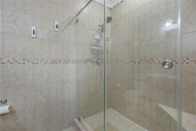 4034 N Ocean Dr, Hollywood, FL 33019 - full bath featuring tiled shower