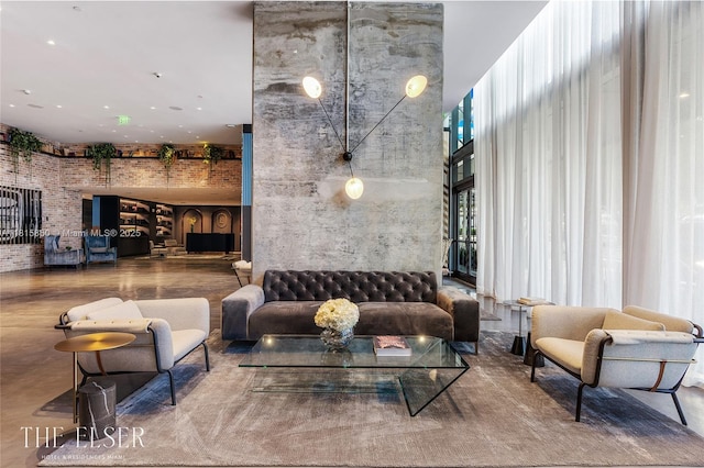 398 NE 5th St Unit 1809, Miami, FL 33132 - common area with a high ceiling