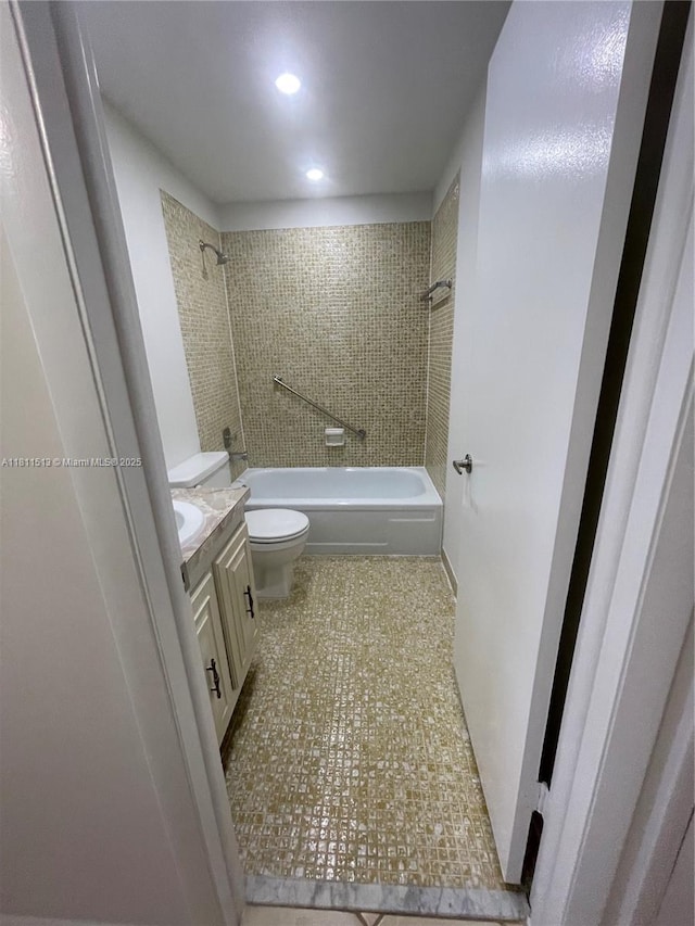 413 Saxony I Unit 413, Delray Beach, FL 33446 - full bathroom featuring bathing tub / shower combination, vanity, and recessed lighting