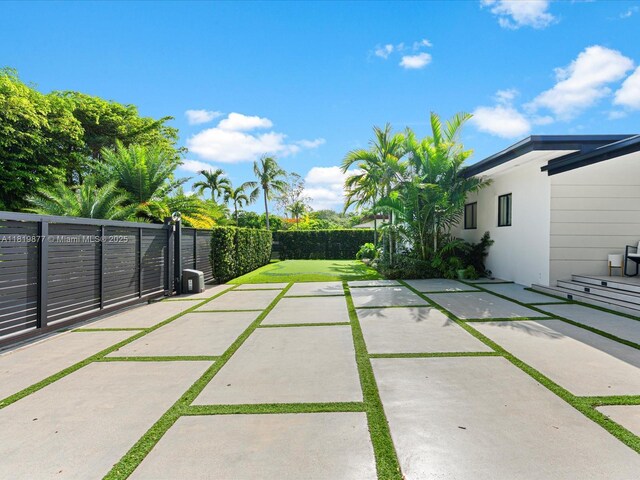 4531 SW 15th St, Miami, FL 33134 - view of patio