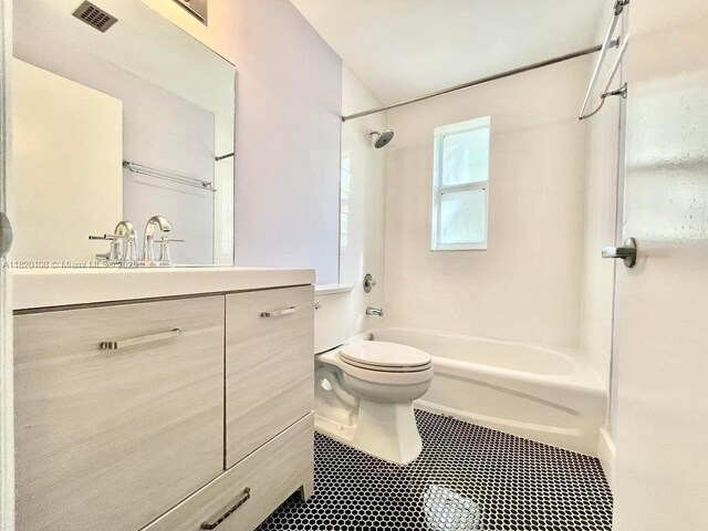 1542 Drexel Ave Unit 107, Miami Beach, FL 33139 - bathroom with vanity and bathtub / shower combination