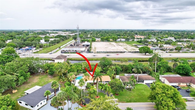 6285 Pine Ter, Plantation, FL 33317 - aerial view of property and surrounding area with a pool area