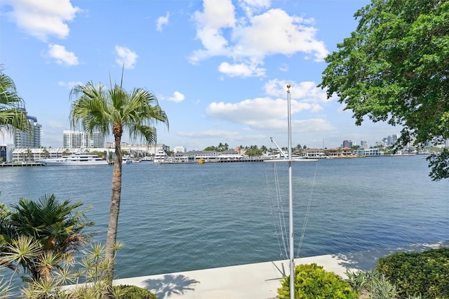 2500 Mercedes Dr, Fort Lauderdale, FL 33316 - photo 24
