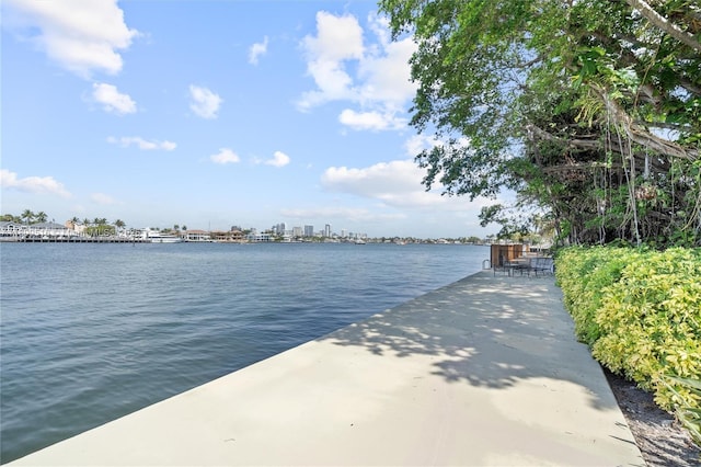 2500 Mercedes Dr, Fort Lauderdale, FL 33316 - photo 44