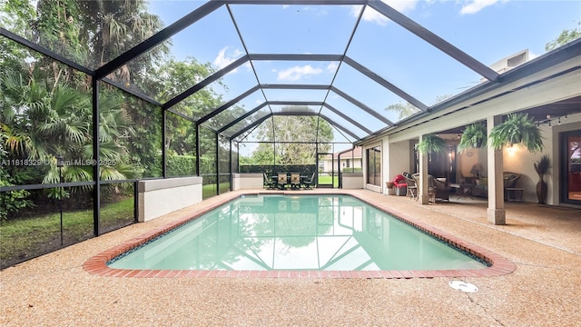 10123 Vestal Ct, Coral Springs, FL 33071 - swimming pool with a patio area and a lanai