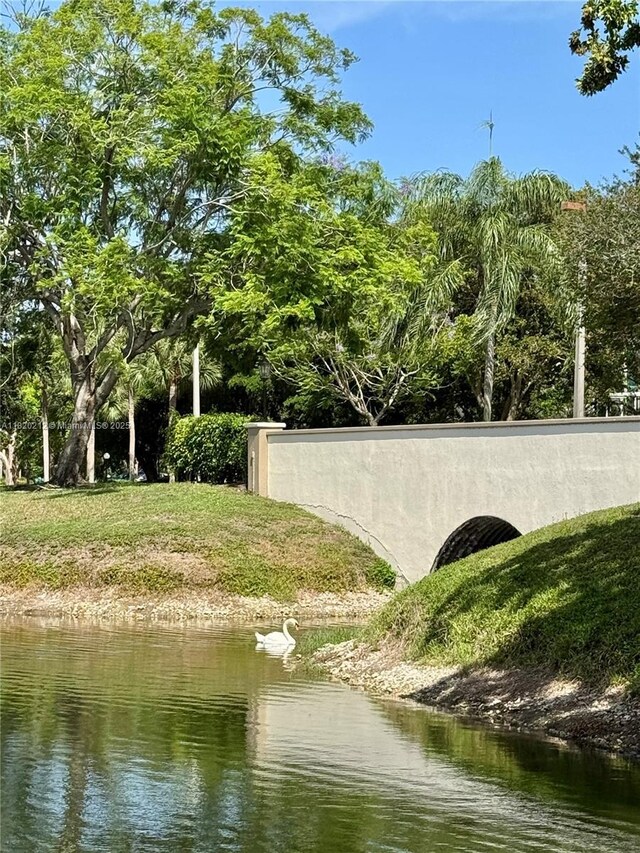 2304 Lucaya Ln Unit J1, Coconut Creek, FL 33066 - water view