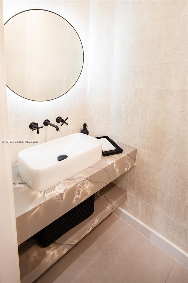 10857 NW 84th St, Doral, FL 33178 - bathroom with vanity