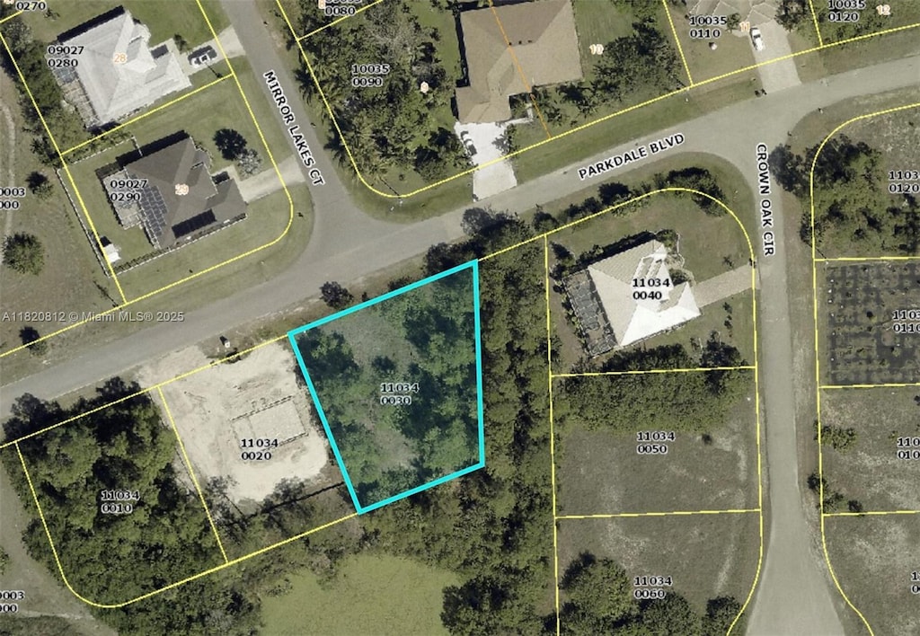 618 Parkdale Blvd, Lehigh Acres, FL 33974