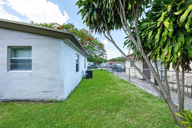 5736 Simms St, Hollywood, FL 33021 - view of yard