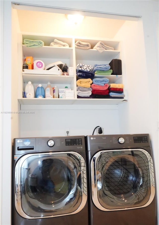 2836 W Trade Ave Unit 2836, Miami, FL 33133 - laundry room with washer and clothes dryer