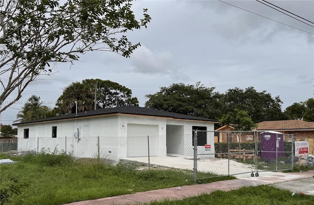 2430 NW 22nd Rd, Fort Lauderdale, FL 33311 - view of garage