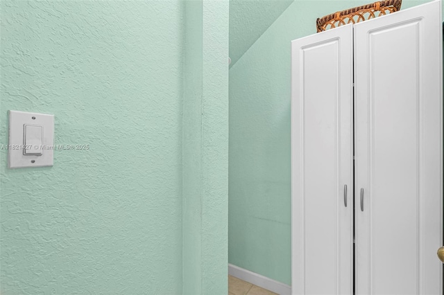 21343 SW 88th Ct, Cutler Bay, FL 33189 - detailed view of a textured wall