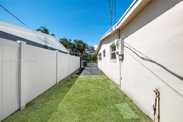 6442 Oak St, Hollywood, FL 33024 - view of yard