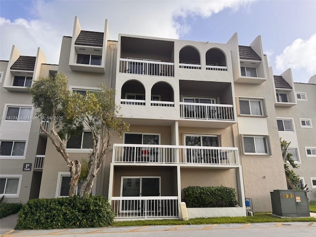 7840 Camino Real Unit P312, Miami, FL 33143 - view of apartment building / complex