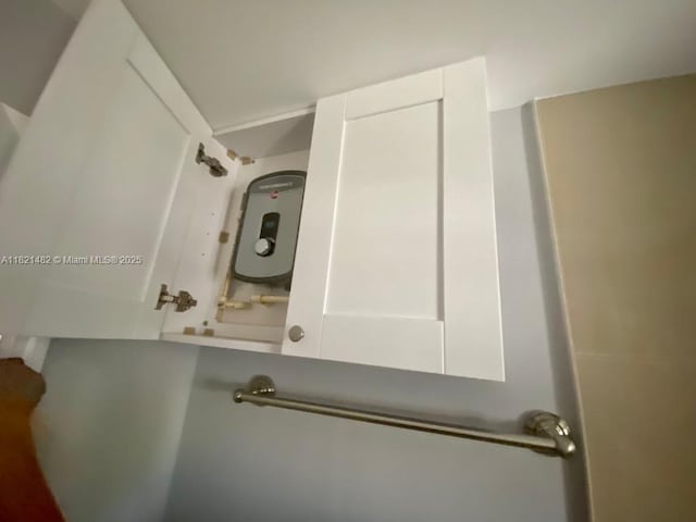 345 NE 168th St, North Miami Beach, FL 33162 - detailed view of electric water heater