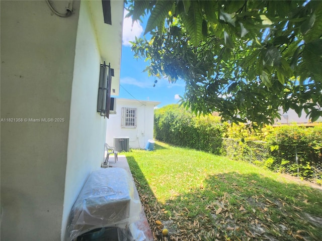 3082 NW 4th St, Miami, FL 33125 - view of yard