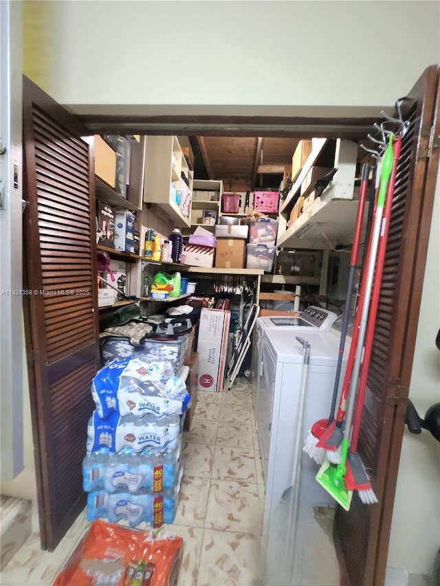 3082 NW 4th St, Miami, FL 33125 - storage room featuring separate washer and dryer