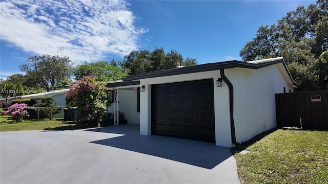 4521 SW 25th Ter, Dania Beach, FL 33312 - garage featuring driveway