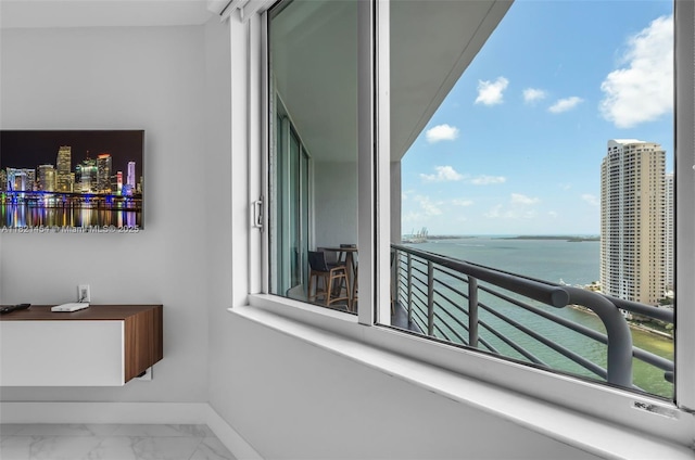 325 S Biscayne Blvd Unit 2515, Miami, FL 33131 - balcony featuring a water view and a city view